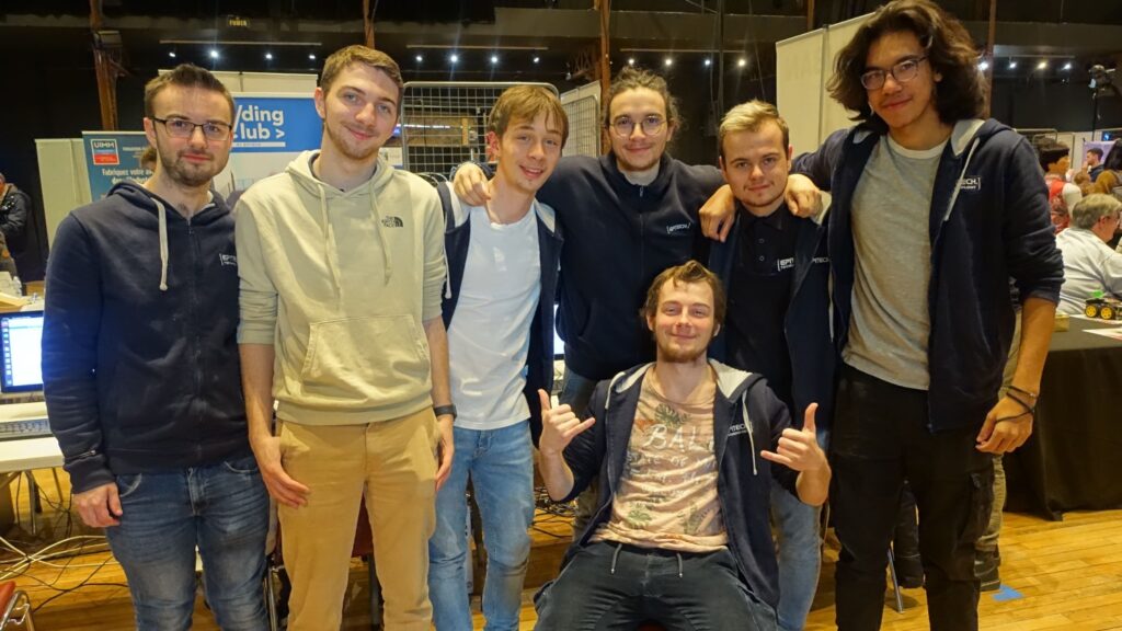 Tech Inn’Vitré 2023&nbsp;: Tester le code pour mieux comprendre le numérique avec les étudiants rennais